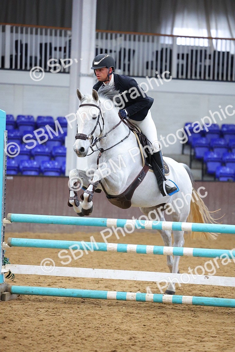 SBM_009807 - Class 20 - Senior British Novice/ 90cm Open - First Round (0.90m)