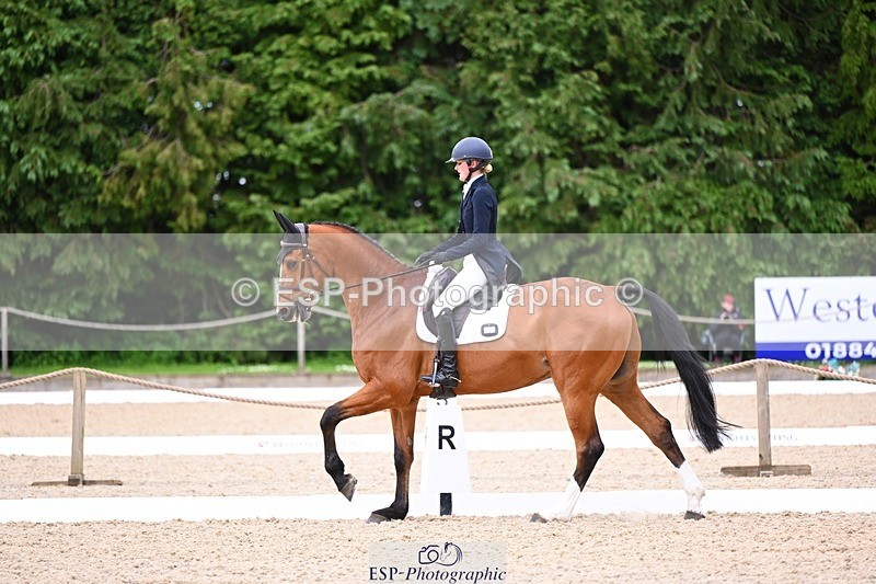 240524-125027-09358 - 152-MODRIX_DOR_VAN_DE_MISPELAERE-Annabel_Walsh