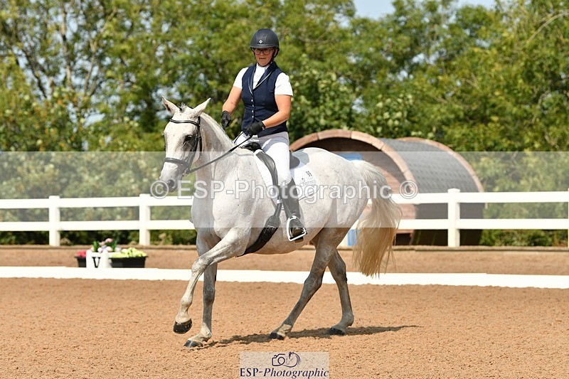 250817-120815-08784 - 099-Essie.BarkerBloody.Nora