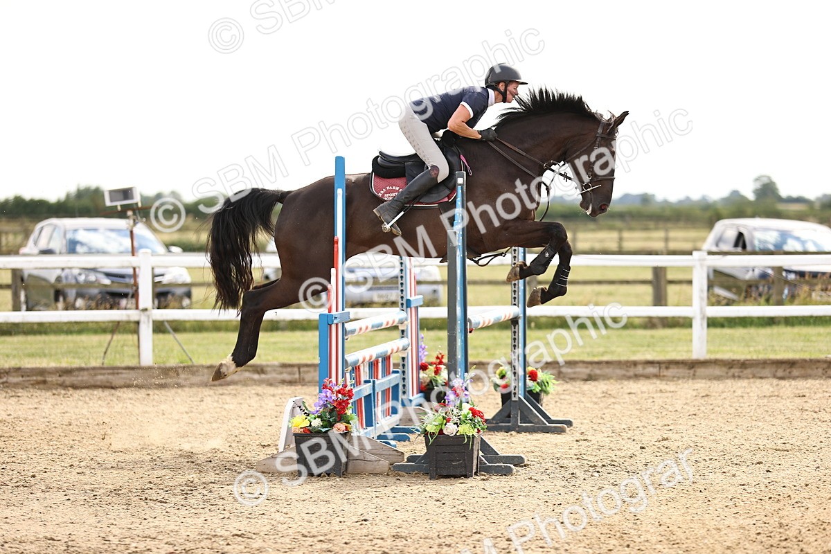 SBM_002317 - Class 18 - Ariat Senior British Novice- 90cm Open