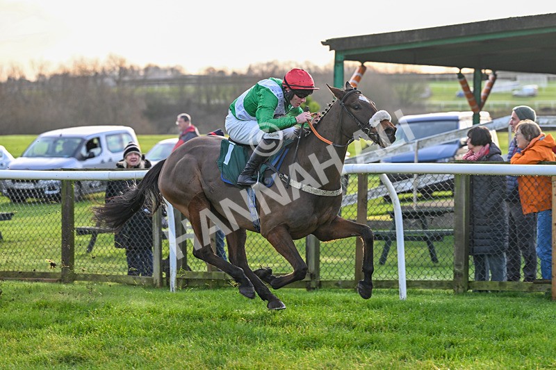 161225-Race 3-Passing Pleasure-8278 - Race 3