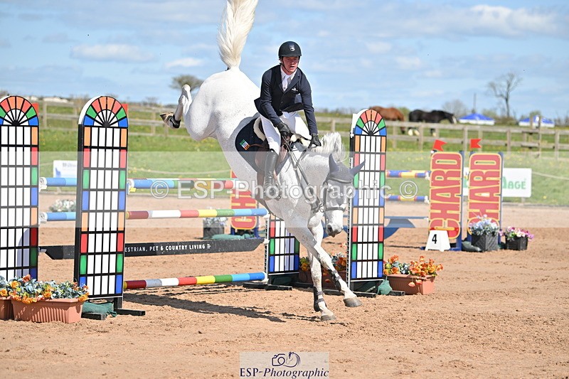 240420A-145333-11872 - Cls 7, 2 Star Medium Tour 1.35m