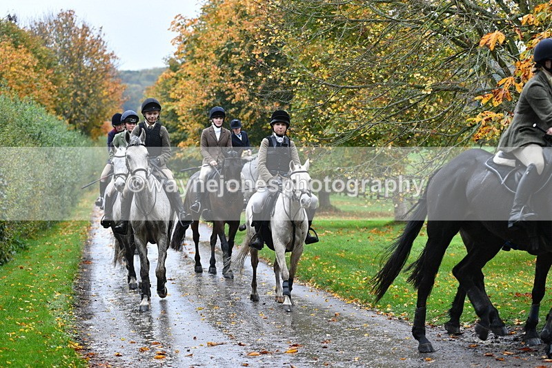 WJ5_6362 - B&B walk back for Hunt Tea !