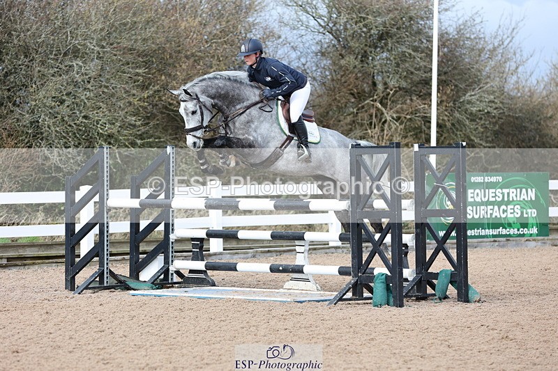 240223A-121331-01139 - Cls 4 Snr 1.05m Open