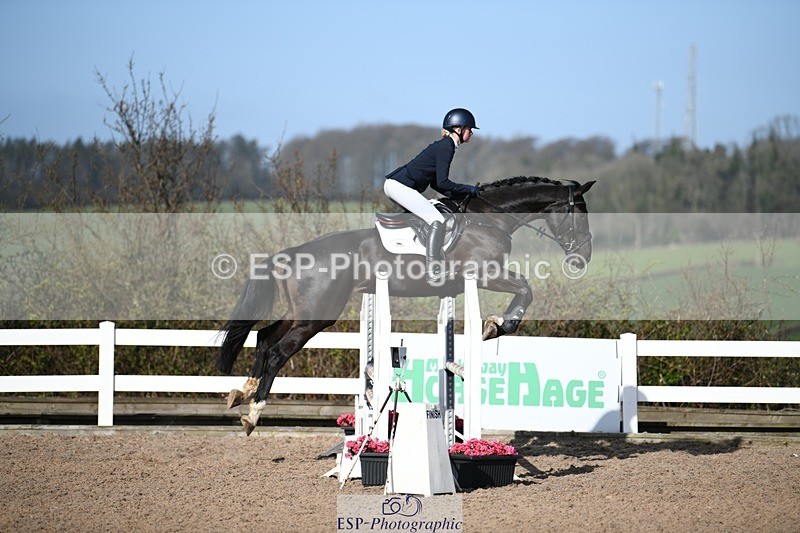 250330-100232-05970 - Cls 32 British Novice and 90cm