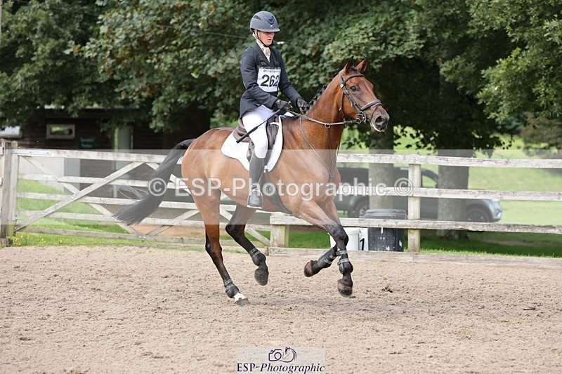 240803-151417-08737 - 262-Taggy_Forester-Bennett-THE_MUSIC_MAKER