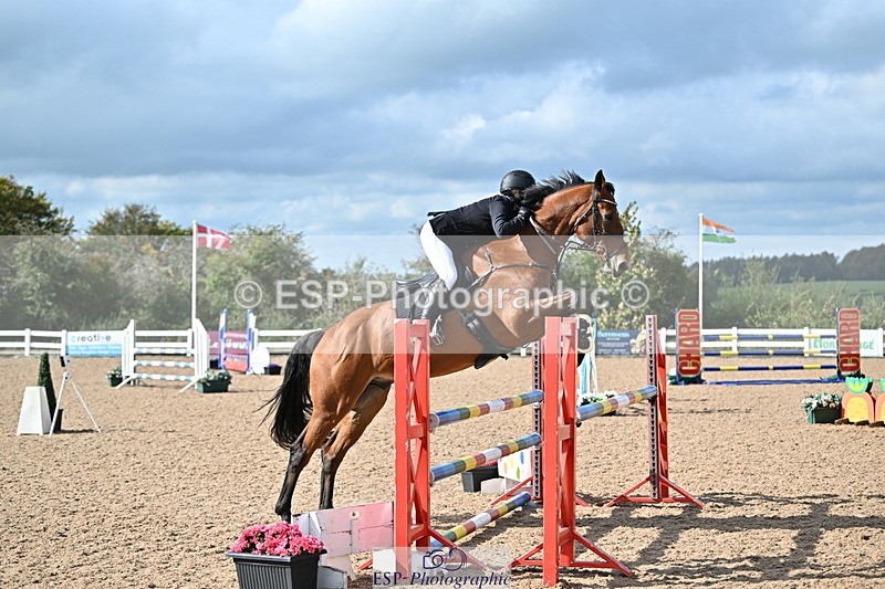 241005A-122357-03587 - SAT Cls 18 1.05m Amateur Quali