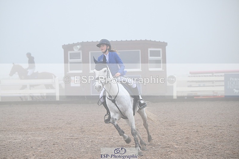 251115-105950-00172 - Cls 8 Pony Discovery and 90cm Open