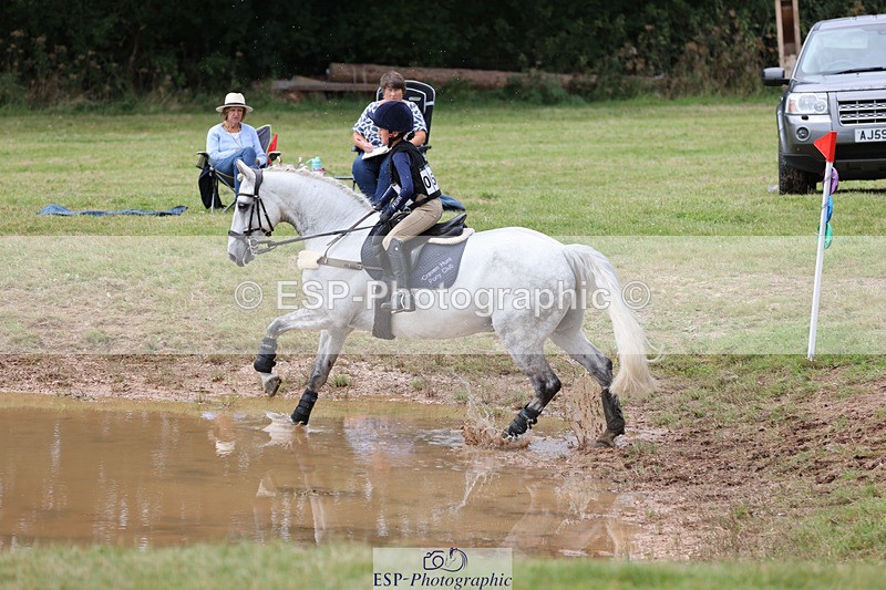 240825X-120000-32392 - 70cm XC 11.00 to 12.00