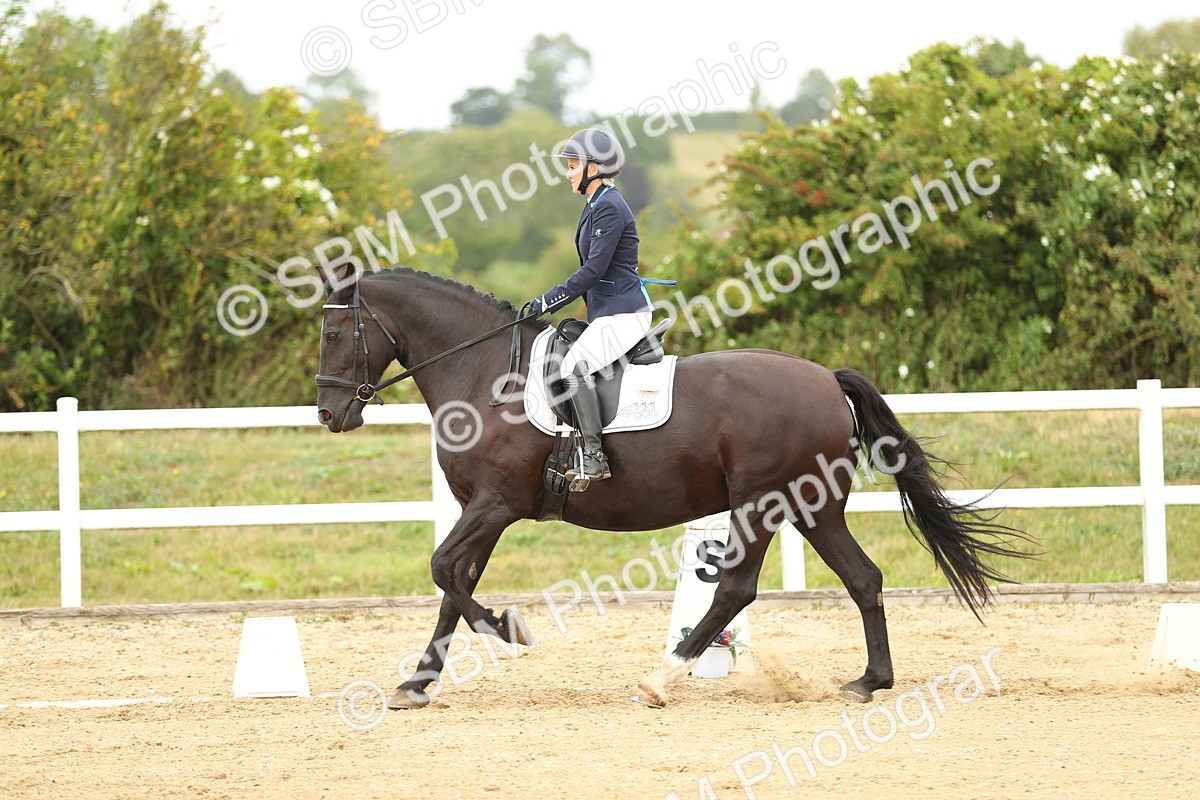 SBM_017739 - Class 14 - Novice 23 - 13.52-14.55