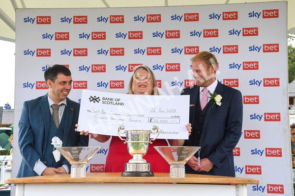 260823-Race 4-Absurde-1183 - Race 4 Sky Bet Ebor Handicap