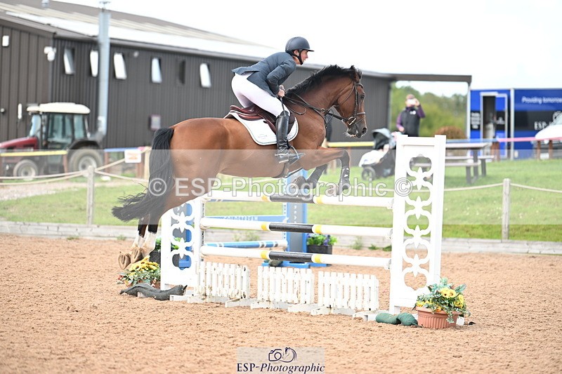 240912A-124322-01537 - Cls 3 Snr Foxhunter