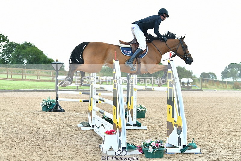 230723A-095239-10688 - Cls 4, 2 Star Small 1.30m