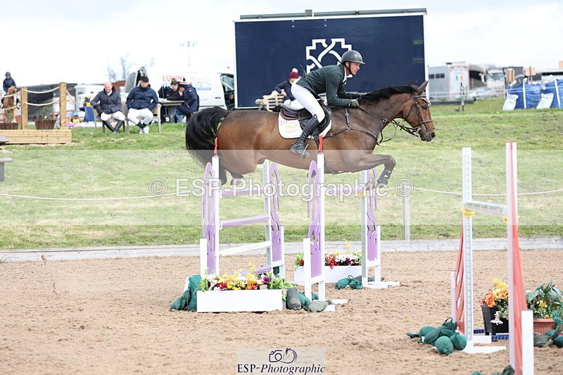 240419A-115726-06918 - Cls 6, 2 Star Medium Tour 1.35m