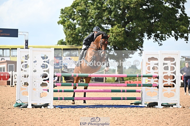 240828A-140105-00762 - Cls 4 Snr Newcomers and 1.10m Open