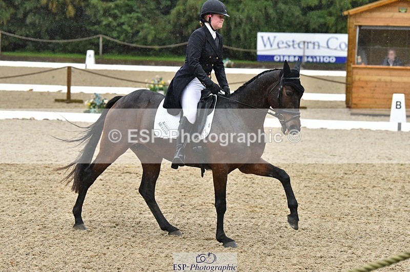 231018-152518-00774 - 009-FUTURE.GRAVITIE-Gini.Hope-DR