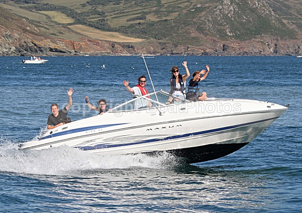 100725 MAXUM IMG_5721 - Motorboats - Open