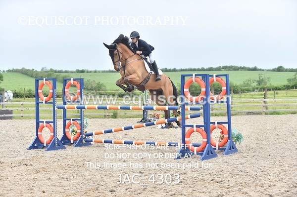JAC_4303 - CLASS 6 Senior Foxhunter/ 1.20m Open