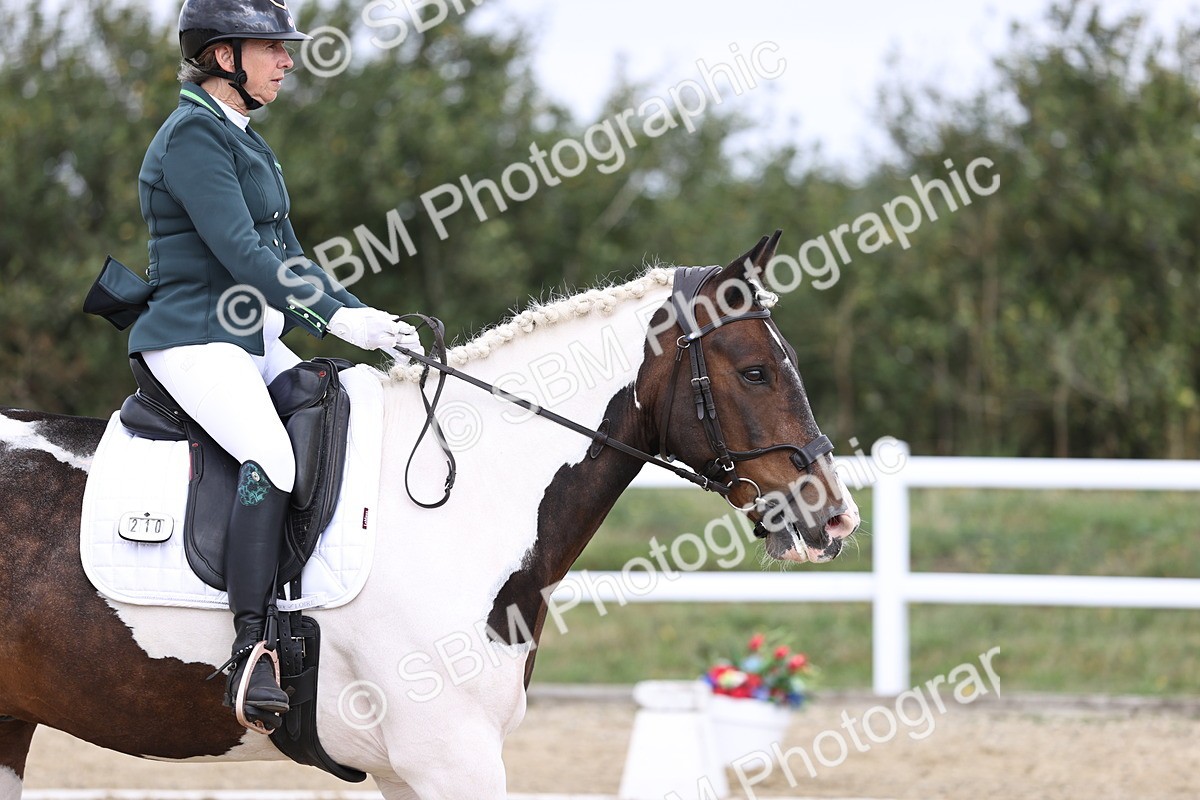 SBM_016785 - Class 14 Novice 23 - 11.53-12.56