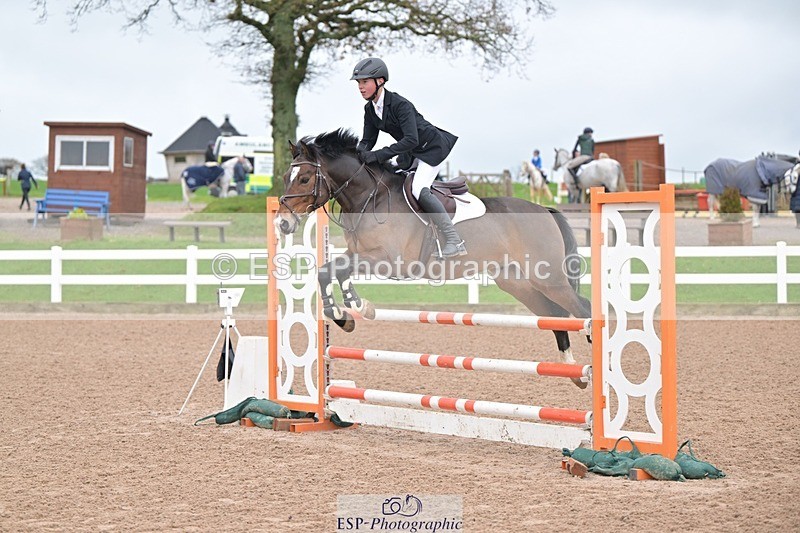 251116-120153-01302 - Cls 6 Pony Newcomers and 1m Open