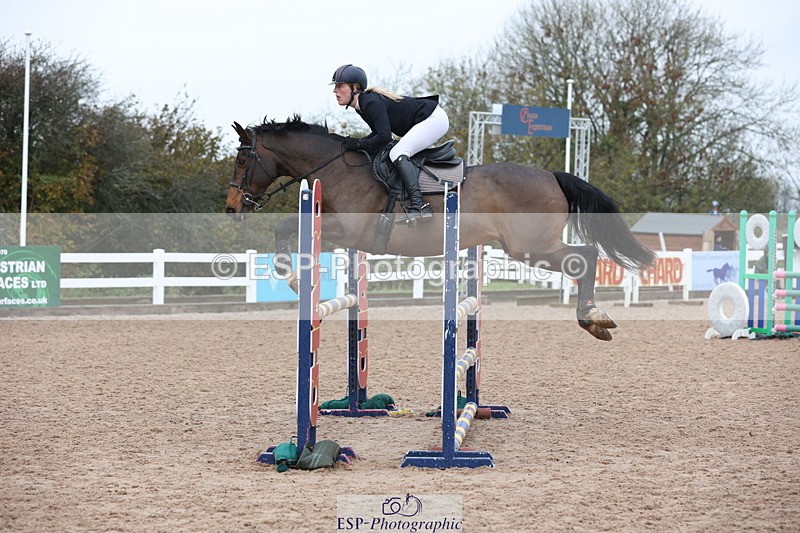 231112A-124143-04137 - Cls 19 Snr 1.05m Open