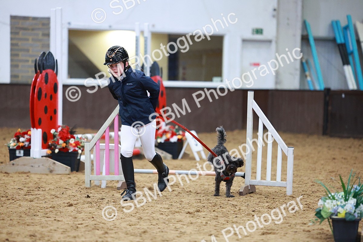 SBM_001637 - Class 3 - Horse & Hound (60cm)