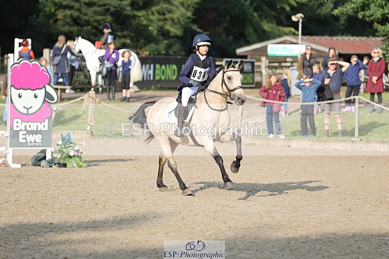 240823X-083156-14161 - 60cm R1 8.30 to 10.00