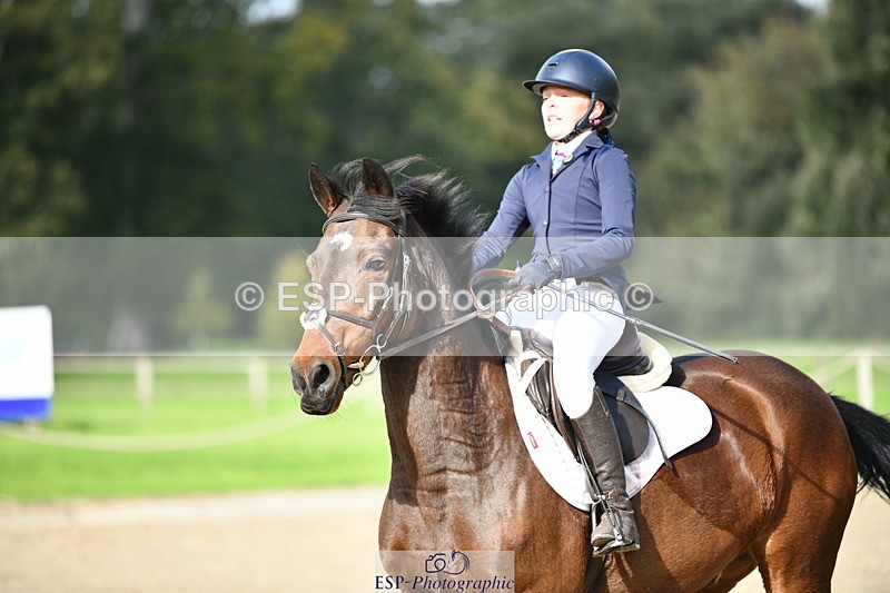 251004A-151233-01726 - Classes 8 & 9 70cm