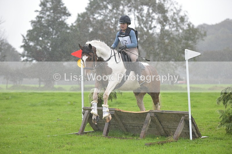 RAY_9311 - Class 1: 65cm: Ski Jump