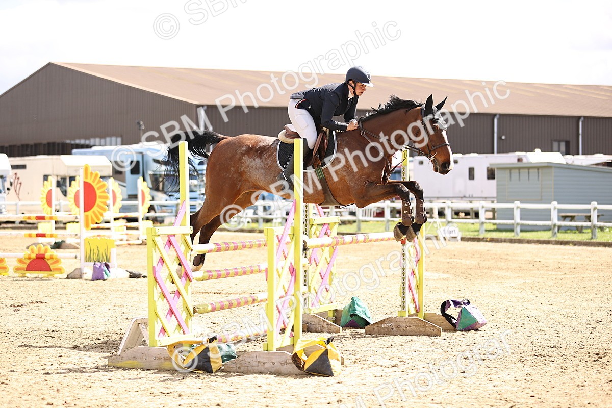 SBM_004209 - Class 17 - Senior Newcomers - 1.10m