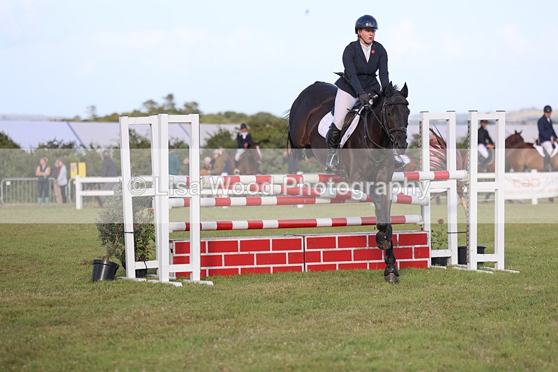 3E7A4777 - Class C1: Showjumping Senior Newcomers/1.10m open