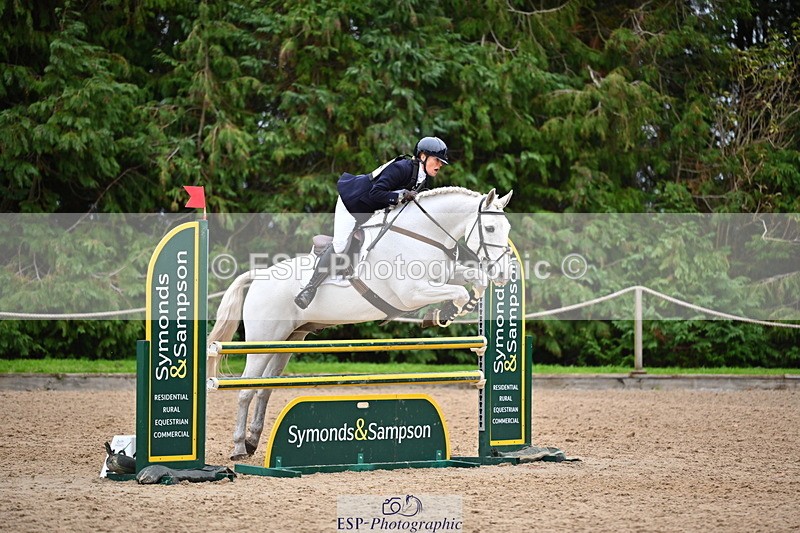 251026A-163002-26797 - G-526-Helen.Hickson