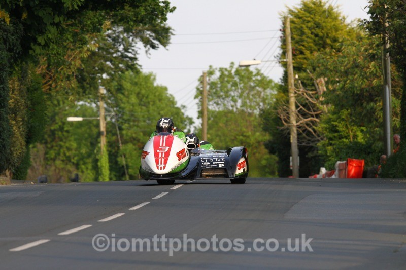 TT148527 - Tuesday Practice - Sidecars