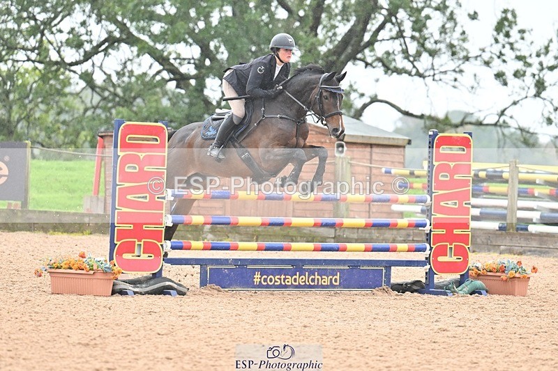 251003-120952-00657 - Cls 2 Newcomers and 1.10m