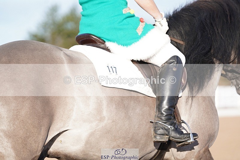 241214-112732-00307 - 117-Janine.Paterson-Pottertonpark.Mulreesh