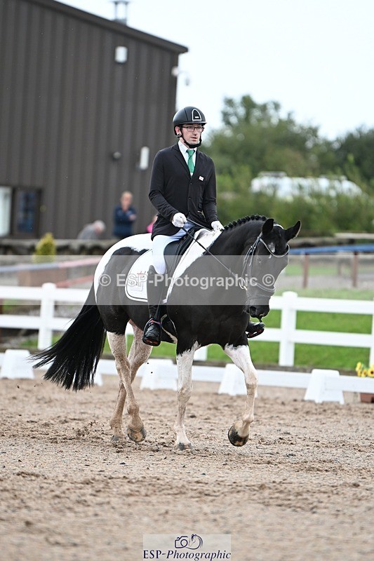 250907-120232-07347 - 020-Leo.De-ValentinoBarfields.Cosmopolitan