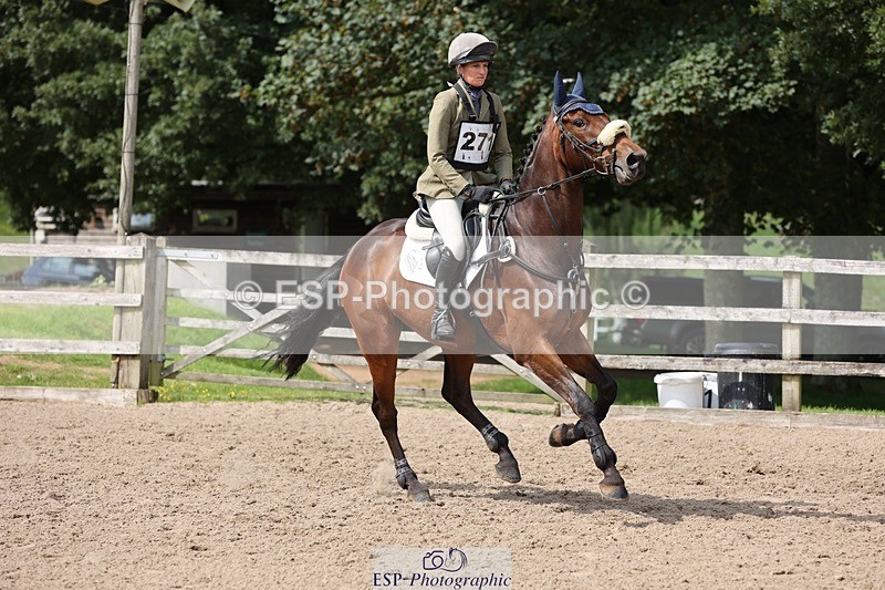 240803-152524-08862 - 271-Rosie_Bradley-Hole-OUT_OF_THE_BLUE_XIV