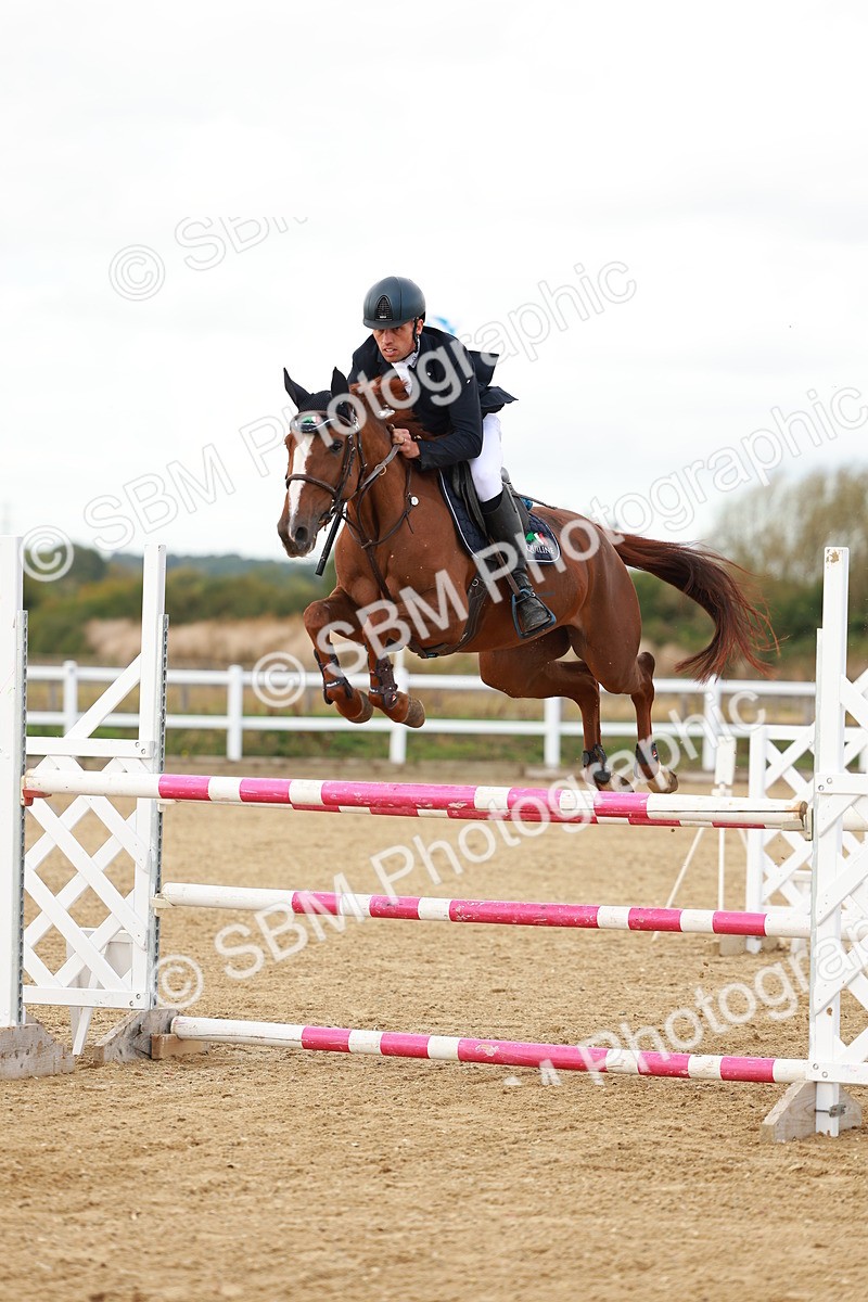 SBM_001306 - Class 4 - Senior Newcomers - 1.10m