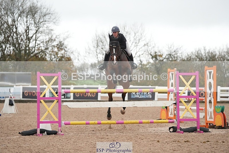 251107-135128-01257 - Cls 6 Foxhunter and 1.20m Open