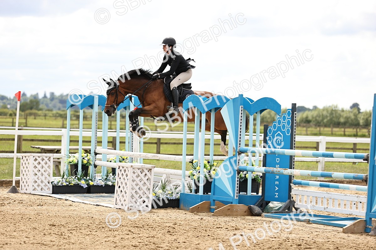 SBM_003418 - Class 11 - Senior Newcomers - 1.10m