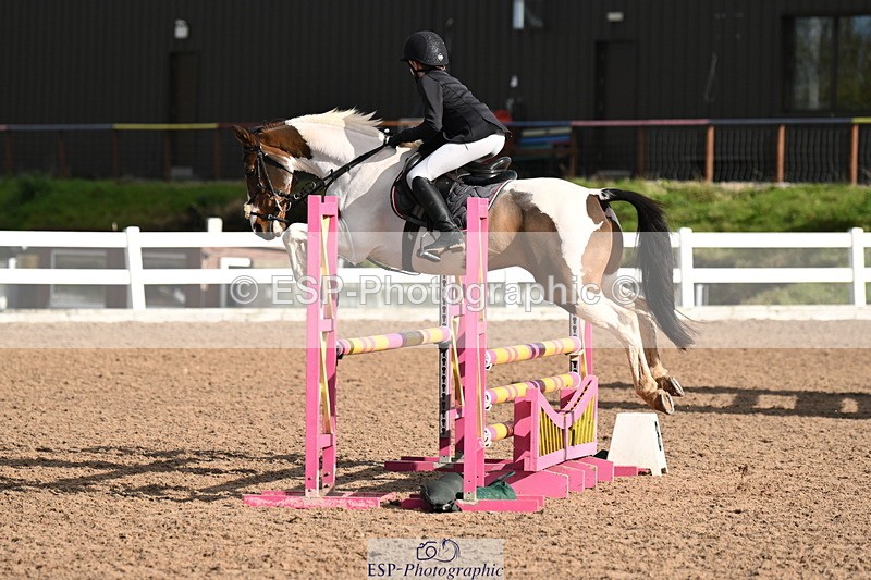 241026A-113935-00746 - SAT Cls 8 Pony Discovery and 90cm Open