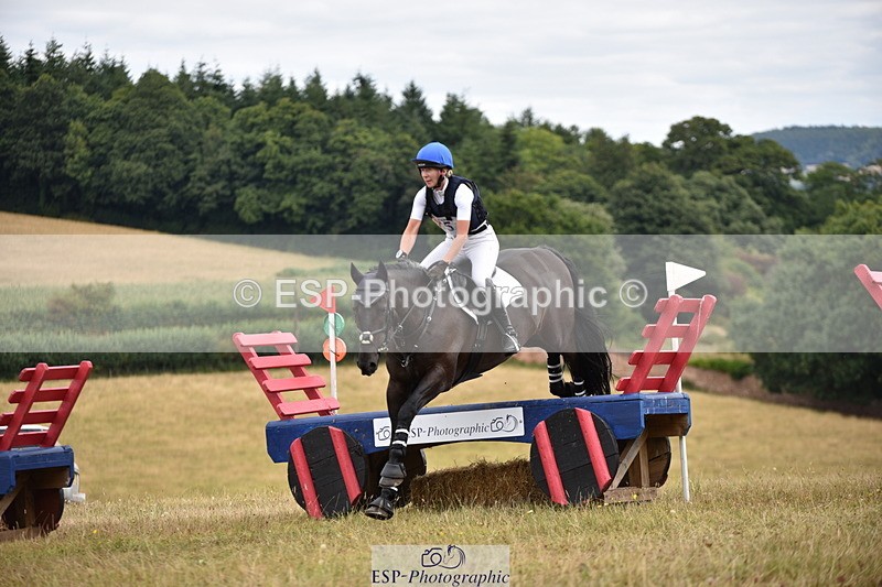 250802A-121938-03707 - B-075-Laura.Pritchard-SILKY