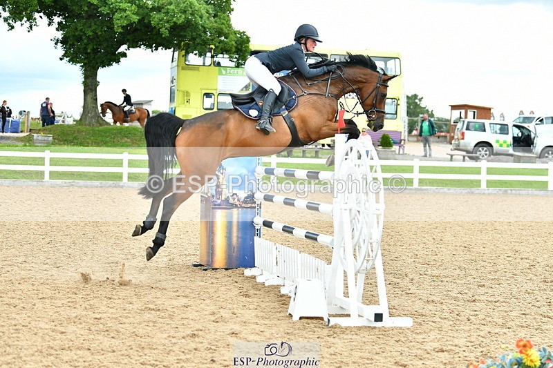 230721A-143045-06942 - Cls 22, 1 Star Gold 1.30m