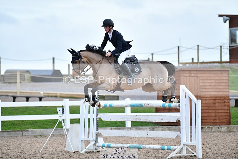 240124A-145736-00909 - Cls 5 Foxhunter & 1.20m Open