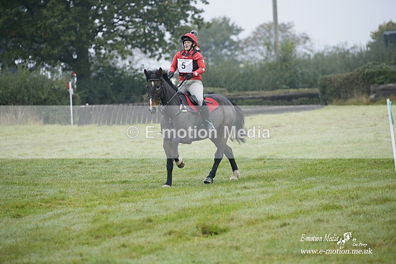 WWHT 171021 0031 - Novice Restricted (0.80m)  17/10/21