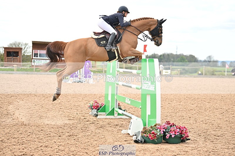 240418A-152500-04685 - Cls 9, 2 Star Big Tour 1.40m