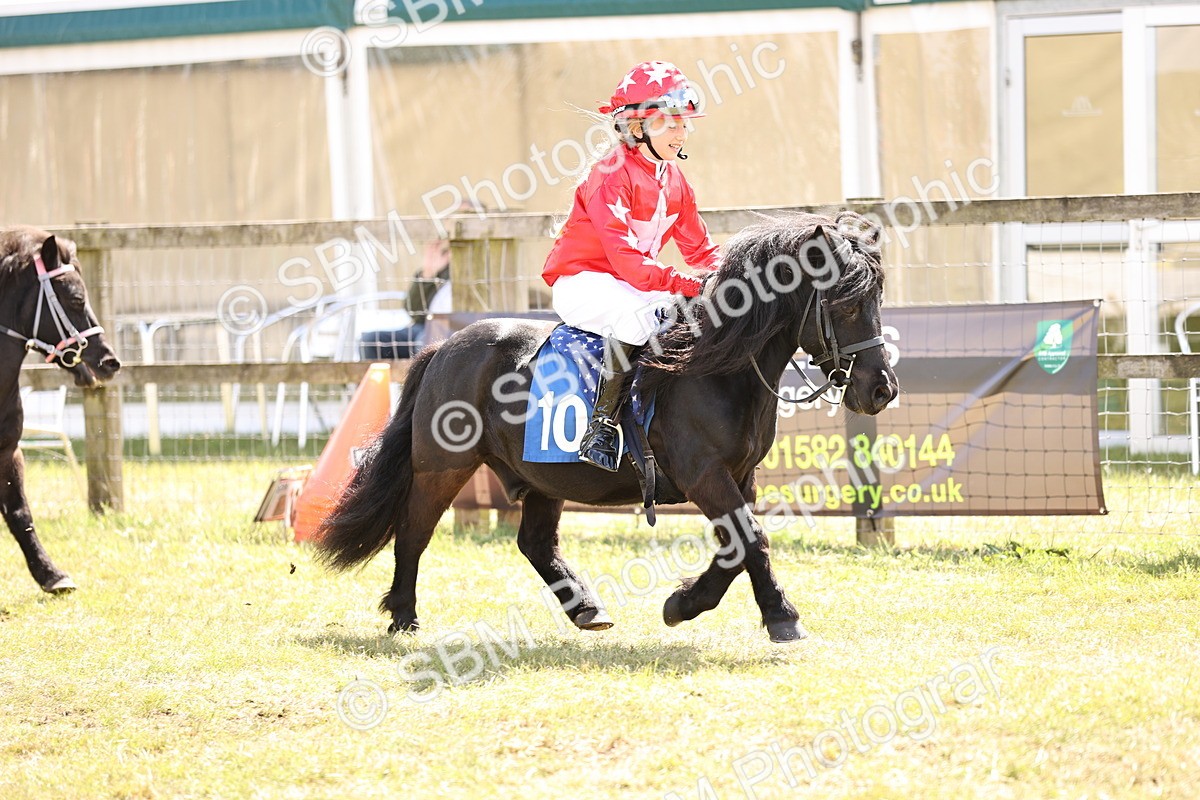 SBM_16796 - Dinky Derby