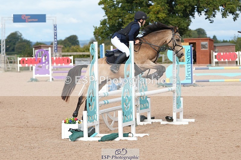 250921-100353-02097 - Cls 4 Pony British Novice and 80cm