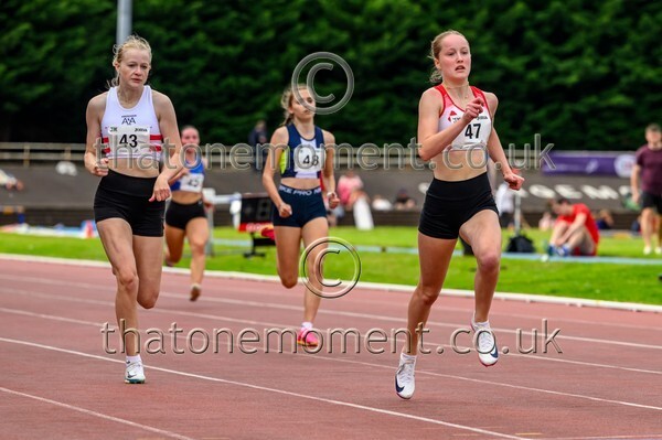 CEM26-914772 - Track Female Set Two