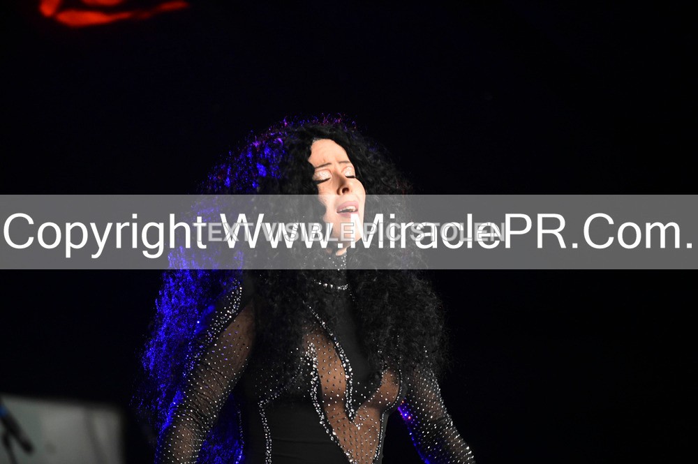 SH4_6408 - The Cher Experience